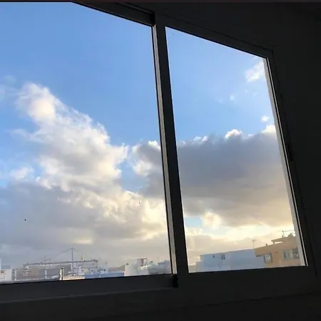 Brigh Loft Dishwaser Surfers&nomads Las Palmas